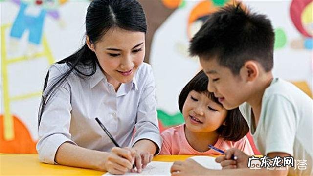 新生儿喝什么奶粉好?