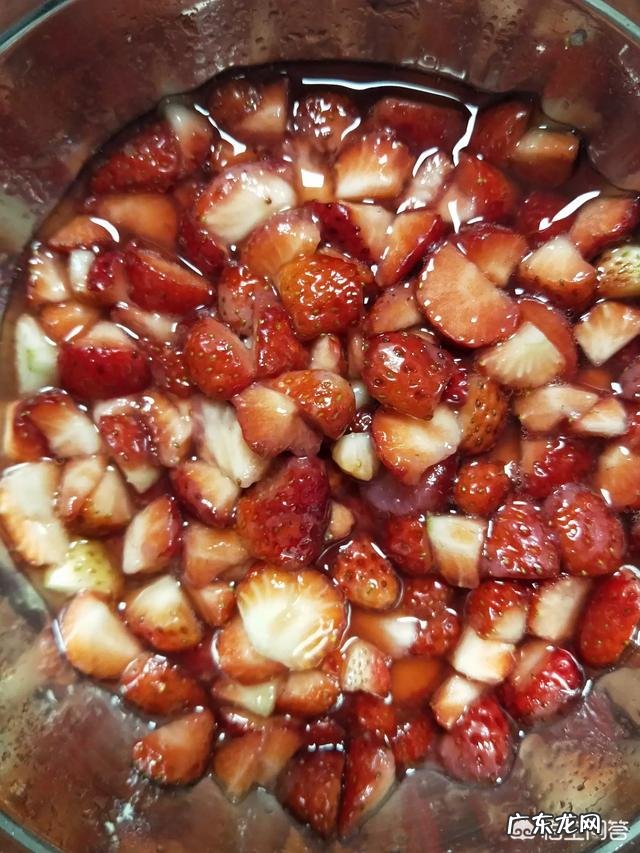 草莓大量上市了,想做草莓酱,怎么做?