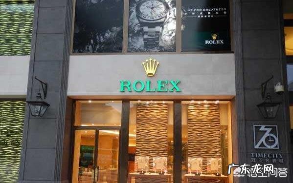 网购很流行，但是网上的官方旗舰店销售的物品真的是正品吗？