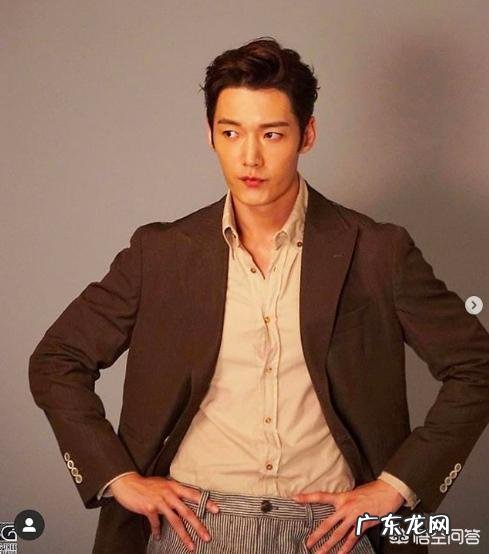 男士有哪些很方便打理但是很酷很有个性的发型?