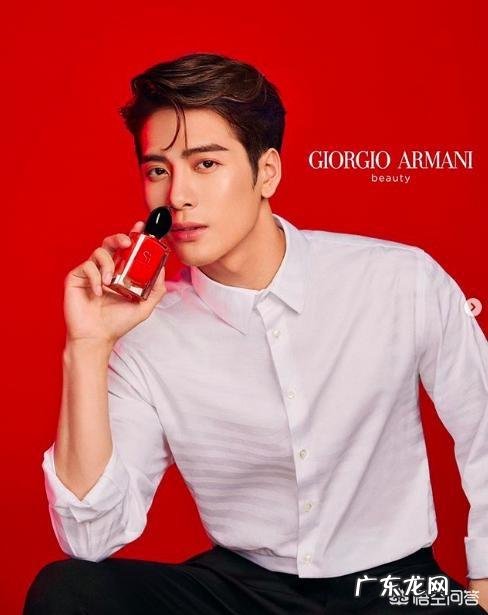 男士有哪些很方便打理但是很酷很有个性的发型?