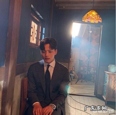 男士有哪些很方便打理但是很酷很有个性的发型?