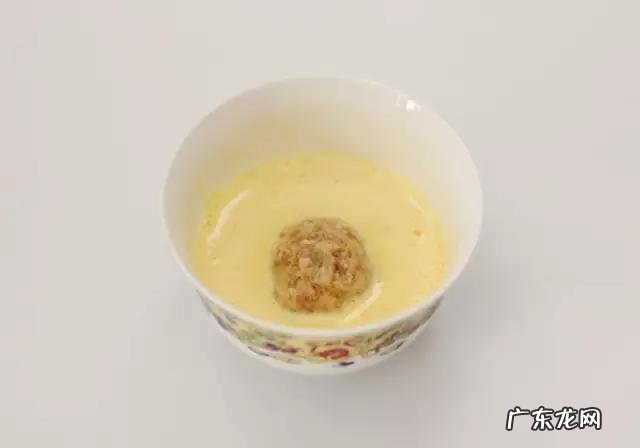 孕早期菜谱家常菜做法都有哪些呢？孕早期老想吃东西，但是吃了都会吐了？