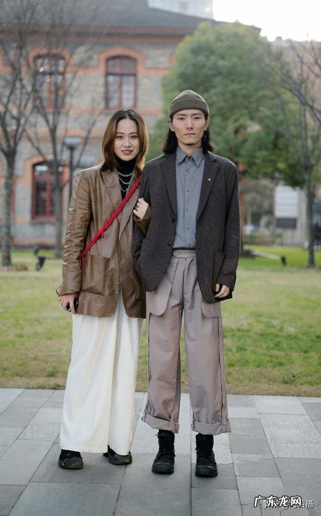 你觉得情侣应该穿情侣装吗?