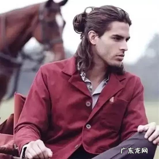 丸子头怎么扎才好看?