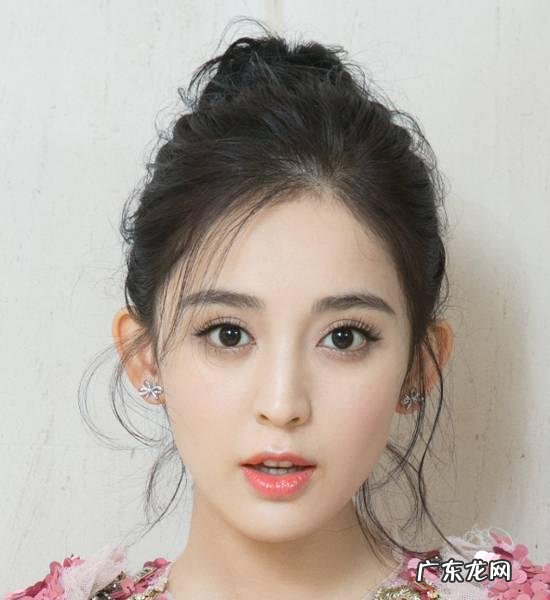 丸子头怎么扎才好看?