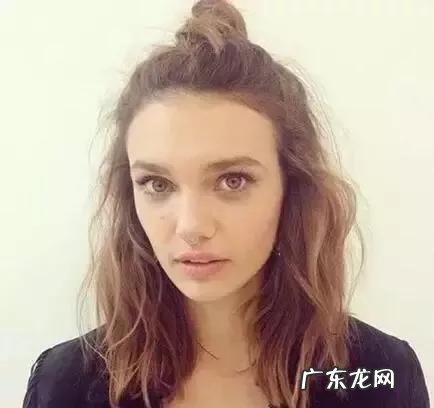 丸子头怎么扎才好看?