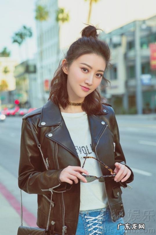 丸子头怎么扎才好看?