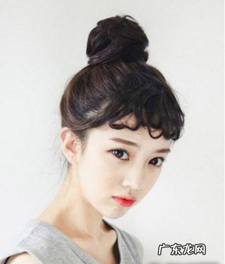 丸子头怎么扎才好看?