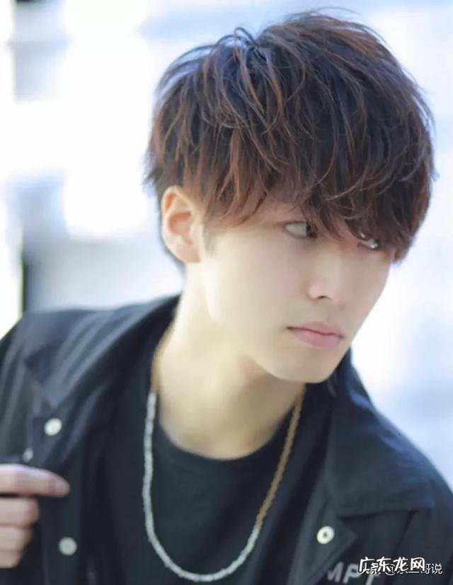 男生微胖留什么发型好看?