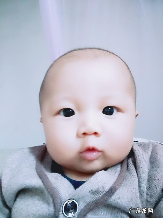 四个多月的宝宝开始认人了吗？