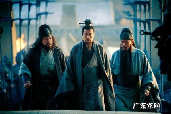 为什么十几年同学,朋友由于各自发展不同,圈子不同,感觉来越陌生?