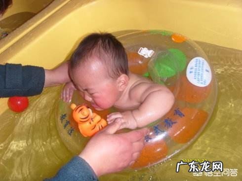 婴儿真的适合游泳吗？