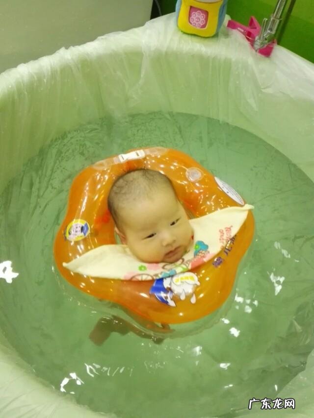 婴儿真的适合游泳吗?