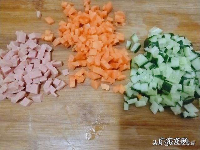 亲们有什么简单点的食谱,3岁孩子吃的?我家爱吃辣孩子吃不了?