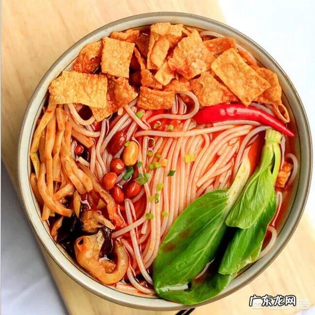 螺蛳粉为什么这么臭?到底是酸笋还是螺丝汤发出的味道?