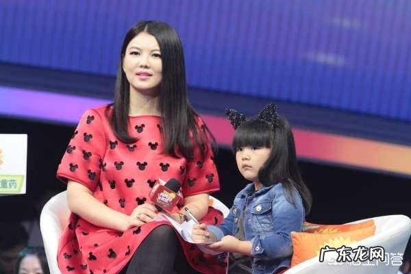 前湖南卫视主持人李湘的日子过得很滋润,她的近况如何?