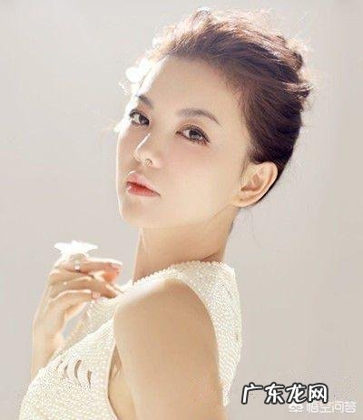 前湖南卫视主持人李湘的日子过得很滋润，她的近况如何？