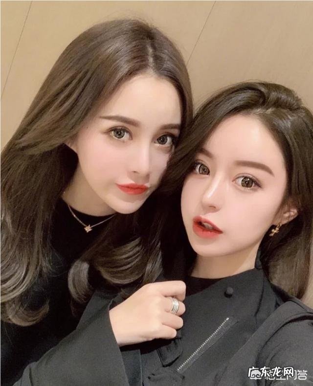 头发老是贴头皮,烫个什么发型好?