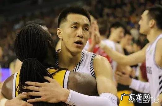 柯凡说郭艾伦每场比赛都要和郭士强争吵一次,你怎么看?