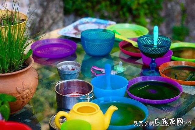 怎么教婴儿用吸管杯?