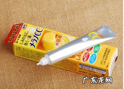 如何去除脸上的痘痘,痘印和痘坑?