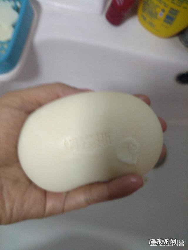 如何去除脸上的痘痘,痘印和痘坑?