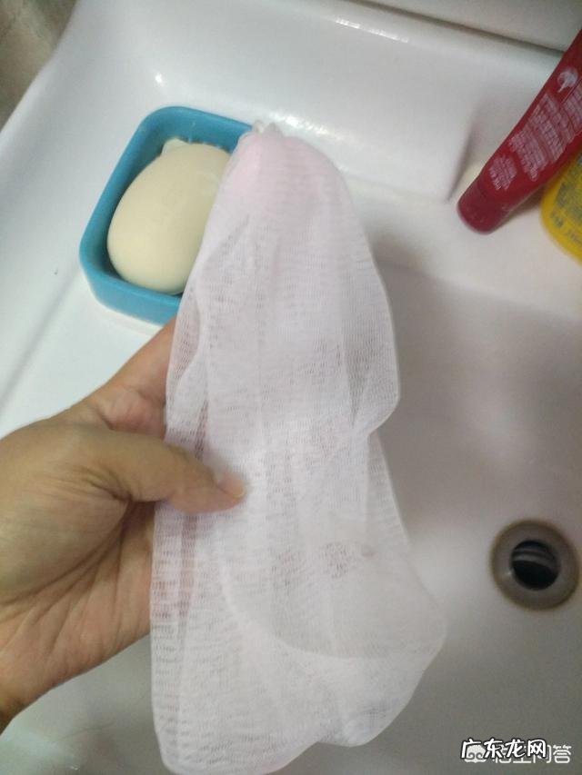 如何去除脸上的痘痘,痘印和痘坑?