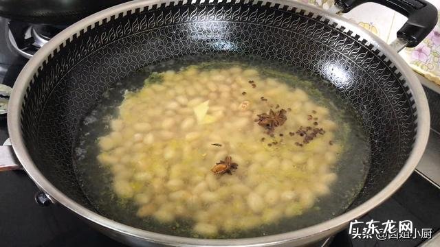 自己在家里怎么做西芹好吃？