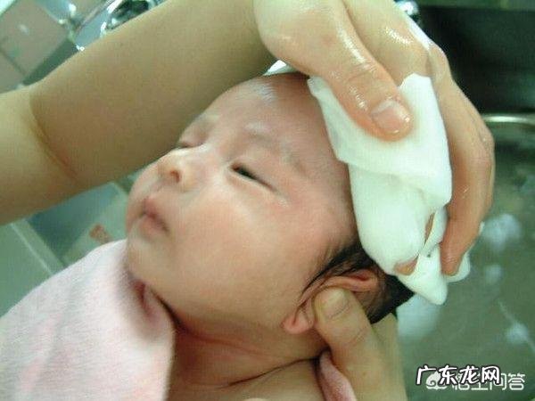 新生儿奶痂是什么?