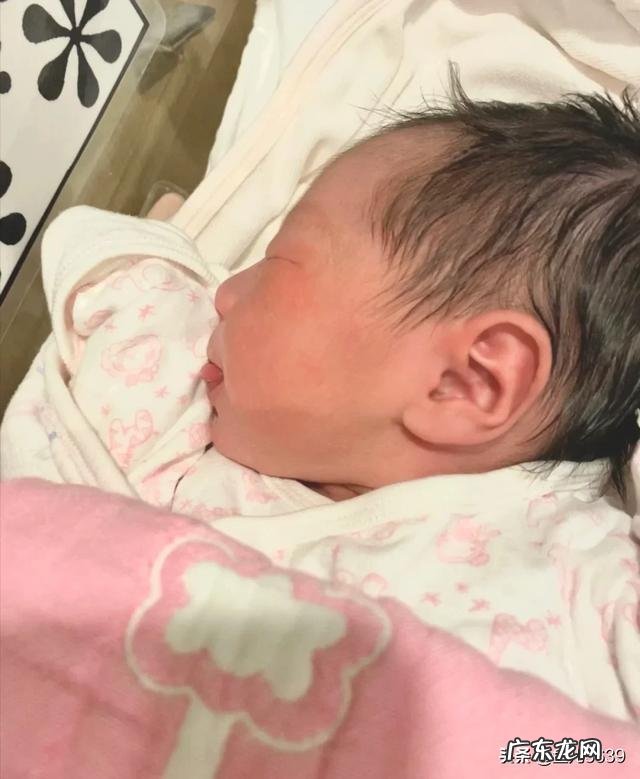 哺乳期为何会频繁堵奶?堵奶患乳腺炎后,是要回乳还是继续喂奶?