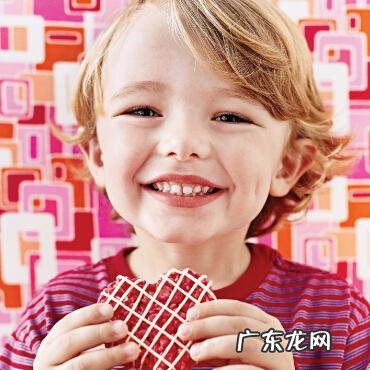 1岁多宝宝每天应该怎样吃才能保证营养？