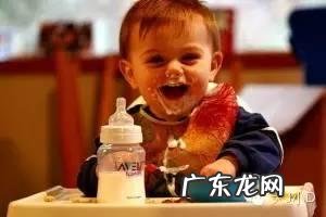 1岁多宝宝每天应该怎样吃才能保证营养？