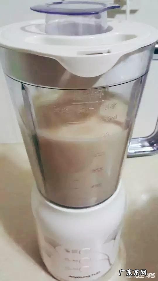 月饼中的莲蓉是怎么做的?用什么材料做的?方法是什么?