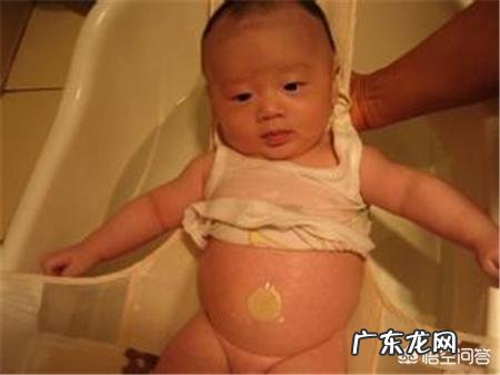 1个月以内的宝宝护理都需要注意什么?