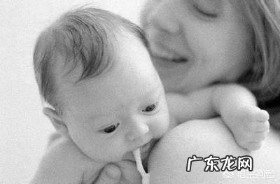 1个月以内的宝宝护理都需要注意什么?