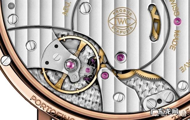 欧米茄和万国手表哪个更值得入手呢？有推荐吗？