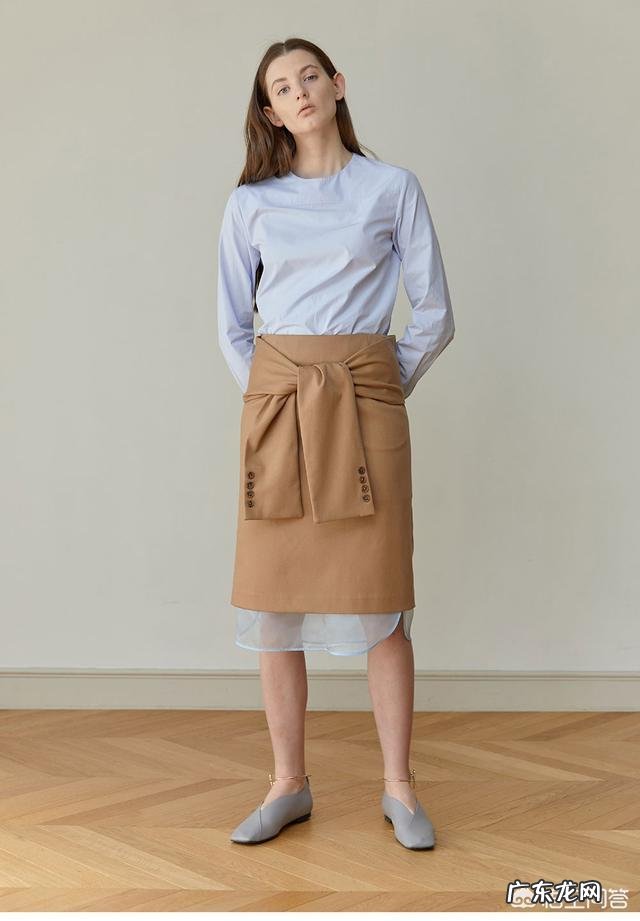 今年秋季流行什么衣服?