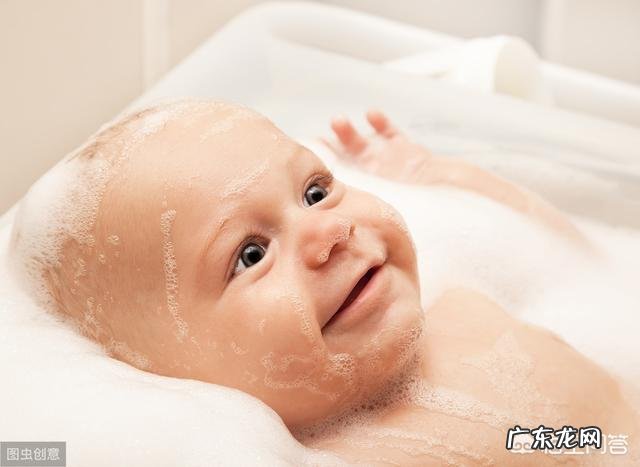 如何清理宝宝的头垢？
