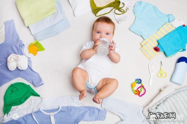 婴儿多大可以开始喝水?