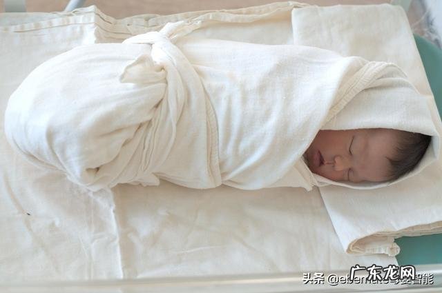 新生儿哭闹不停,大家都怎么处理?