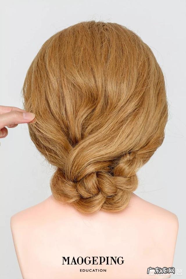 怎样扎麻花辫子好看?