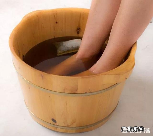 10月24日,就是“霜降”节气了,饮食上吃点啥好?又该如何养生,健康过冬?