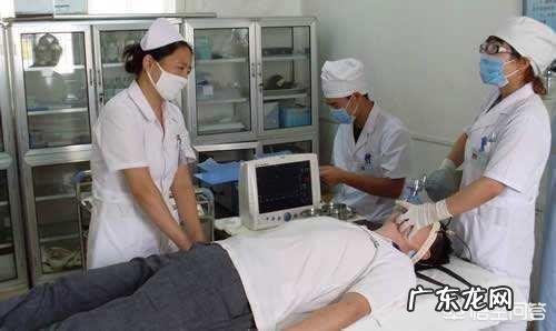 抑郁症患者该怎么治疗?