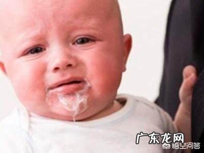 宝宝总吐奶怎么办?