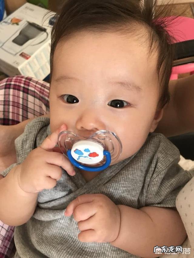 安抚奶嘴的使用有什么利弊？