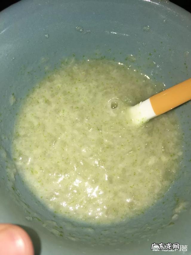 如何给宝宝做简单方便的辅食?