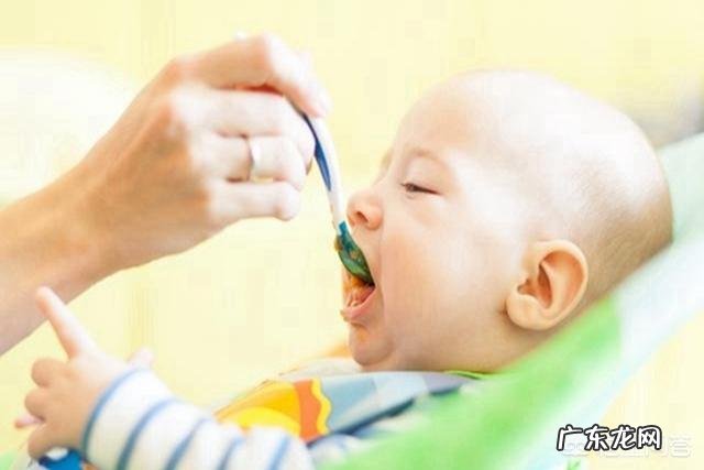 如何给宝宝做简单方便的辅食?