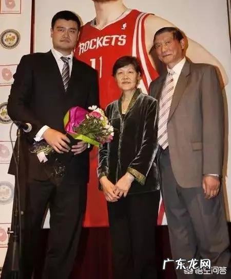 矮个子男生如何穿搭更显高?