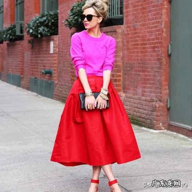 红色半身长裙搭配什么样的上衣好看?